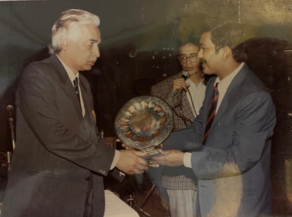 Dr Saeed Ahmad Giving Memento and Honoring the Chief Guest at DNL (Dot n Line) Annual Function 1996 Ravindralay Auditorium Lucknow
