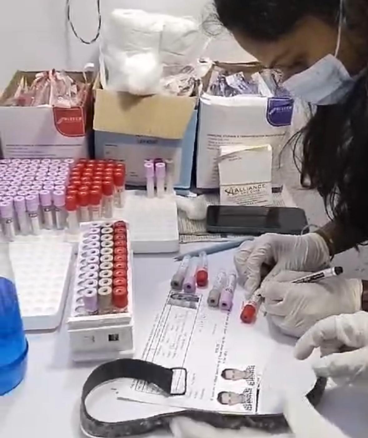 Practical's of DNL Paramedic Students at Alliance Pathology Lab, City Station, Lucknow