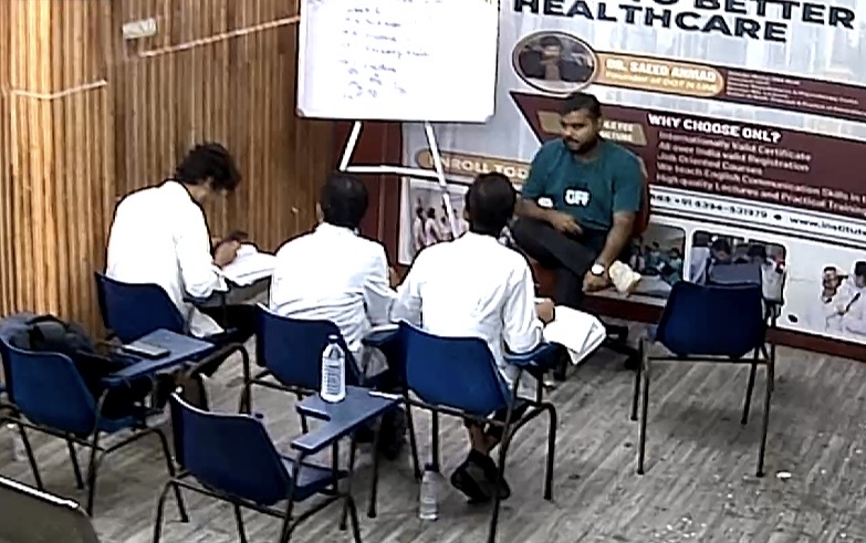 Shoaib Ahsan Sir taking Theory Classes of Paramedical Students of DMLT Batch 2025 at Dot n Line Institute Zenith Hospital