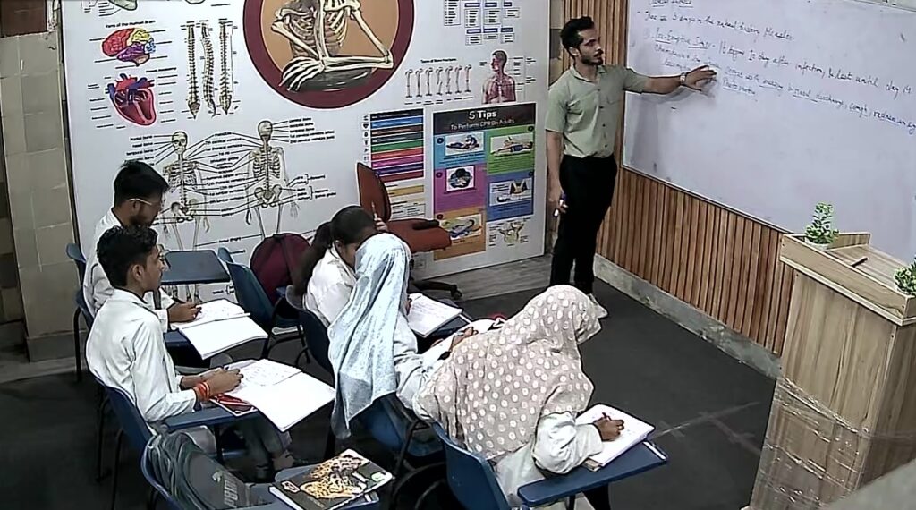 Dr Saif Sir taking Theory Classes of Paramedical Students of Batch 2024 and Batch 2025 at Dot n Line Institute Zenith Hospital