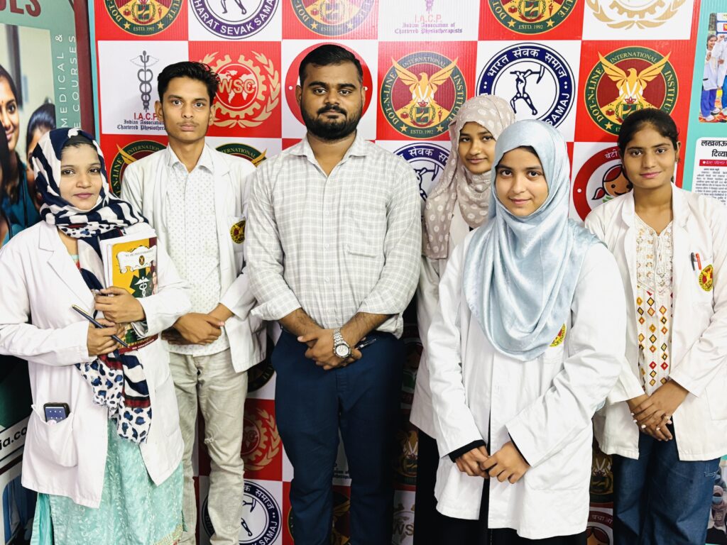 Shoaib Ahsan Sir with Paramedical Students of Batch 2024 on the occasion of student's Successful Results at Dot n Line Institute Zenith Hospital